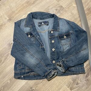Maurices Denim Jacket in Light to Medium Blue